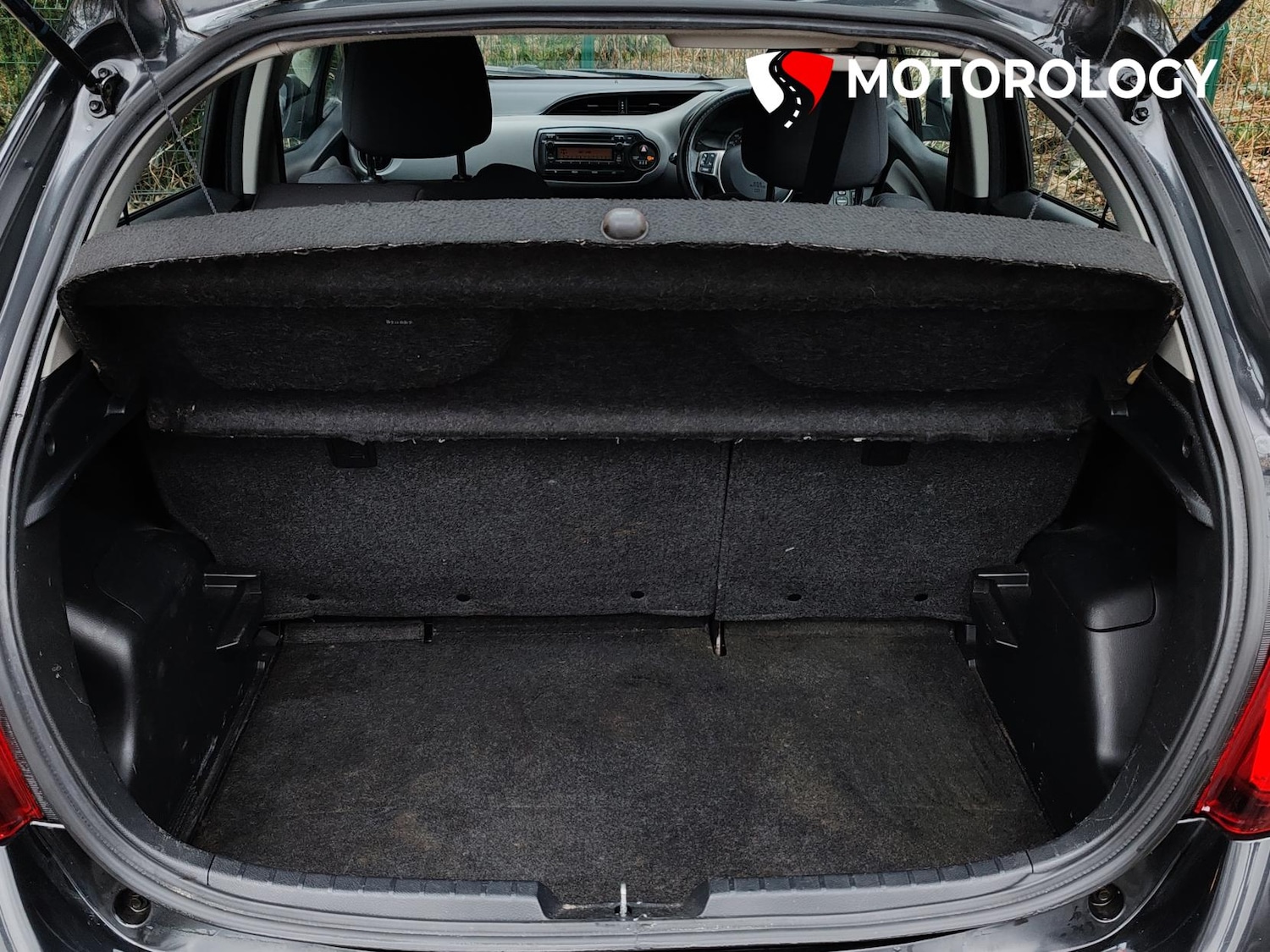 Used Toyota Yaris 2015 for sale - 77778714: Photo 15