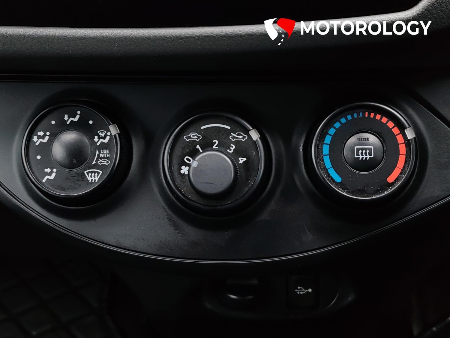 Used Toyota Yaris 2015 for sale - 77778714: Photo 22