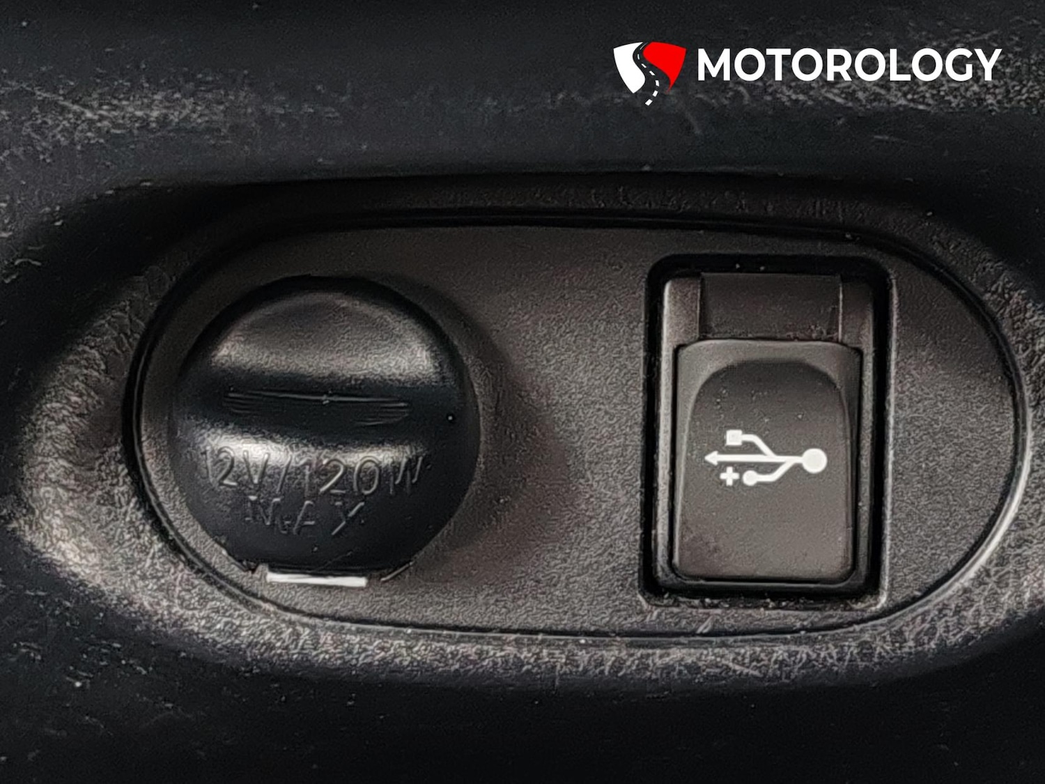 Used Toyota Yaris 2015 for sale - 77778714: Photo 25