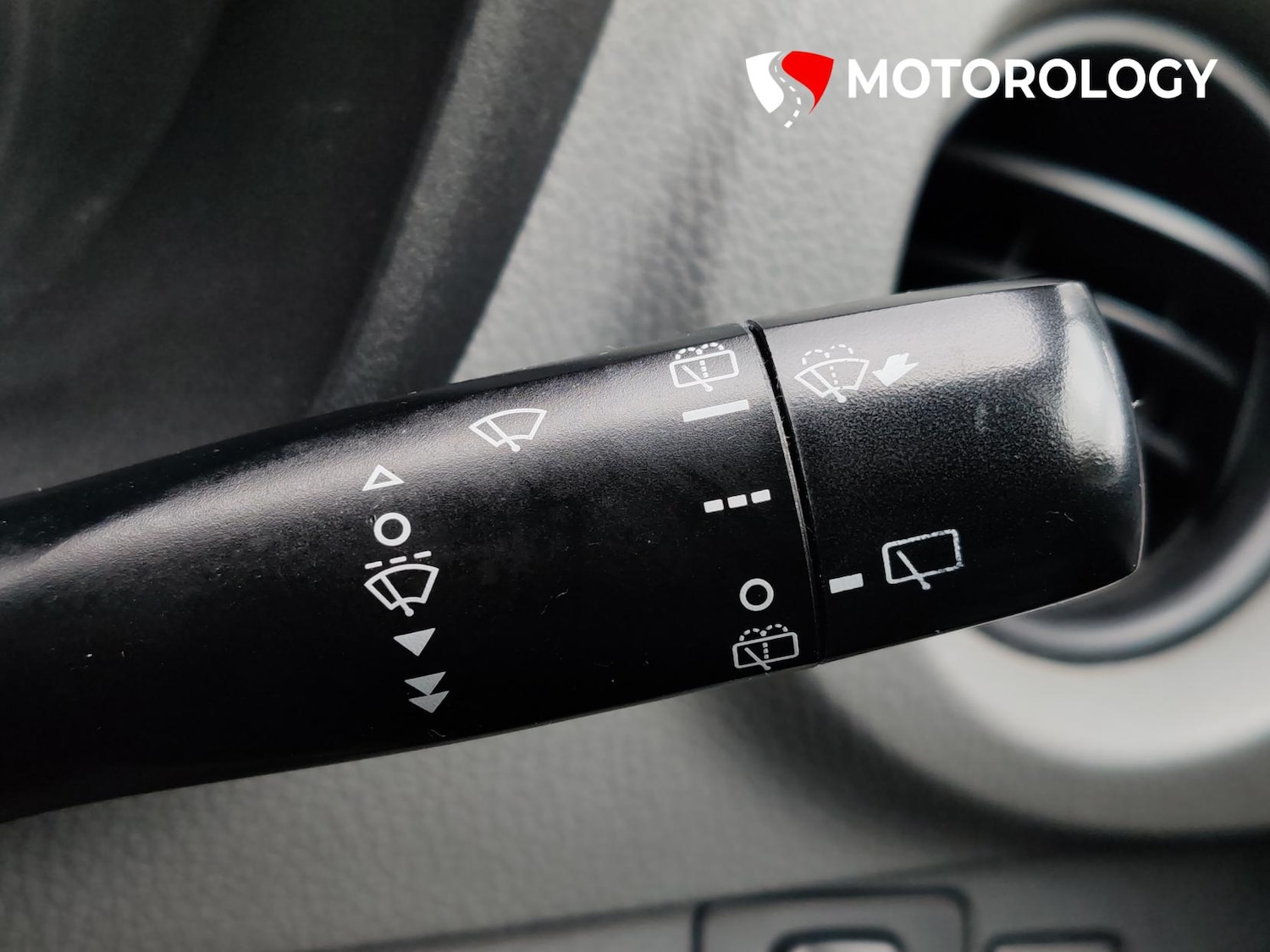 Used Toyota Yaris 2015 for sale - 77778714: Photo 27