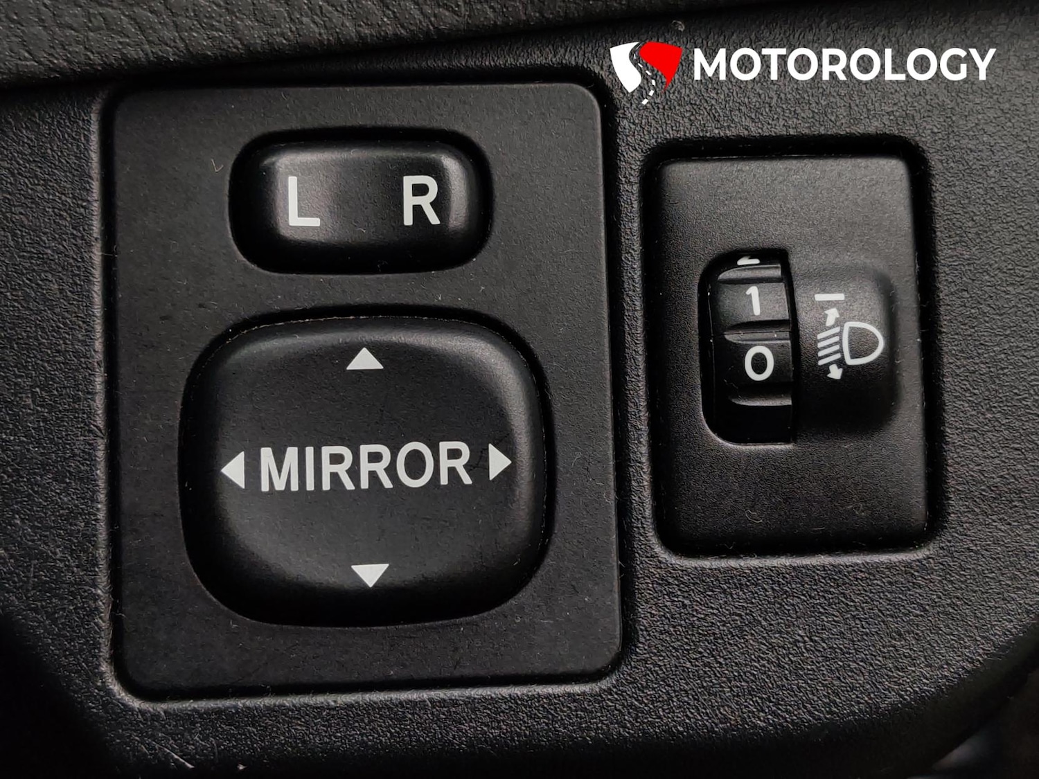 Used Toyota Yaris 2015 for sale - 77778714: Photo 28