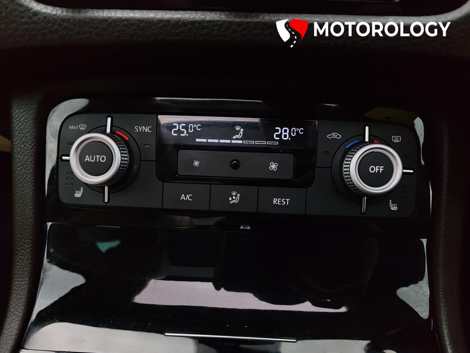 Used Volkswagen Touareg 2017 for sale - 78000548: Photo 30