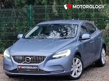 Used Volvo V40 2018 for sale - 76534328: Photo