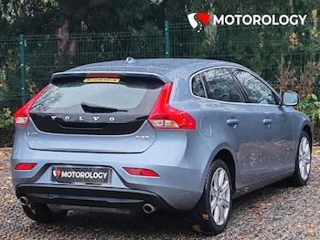Used Volvo V40 2018 for sale - 76534328: Photo