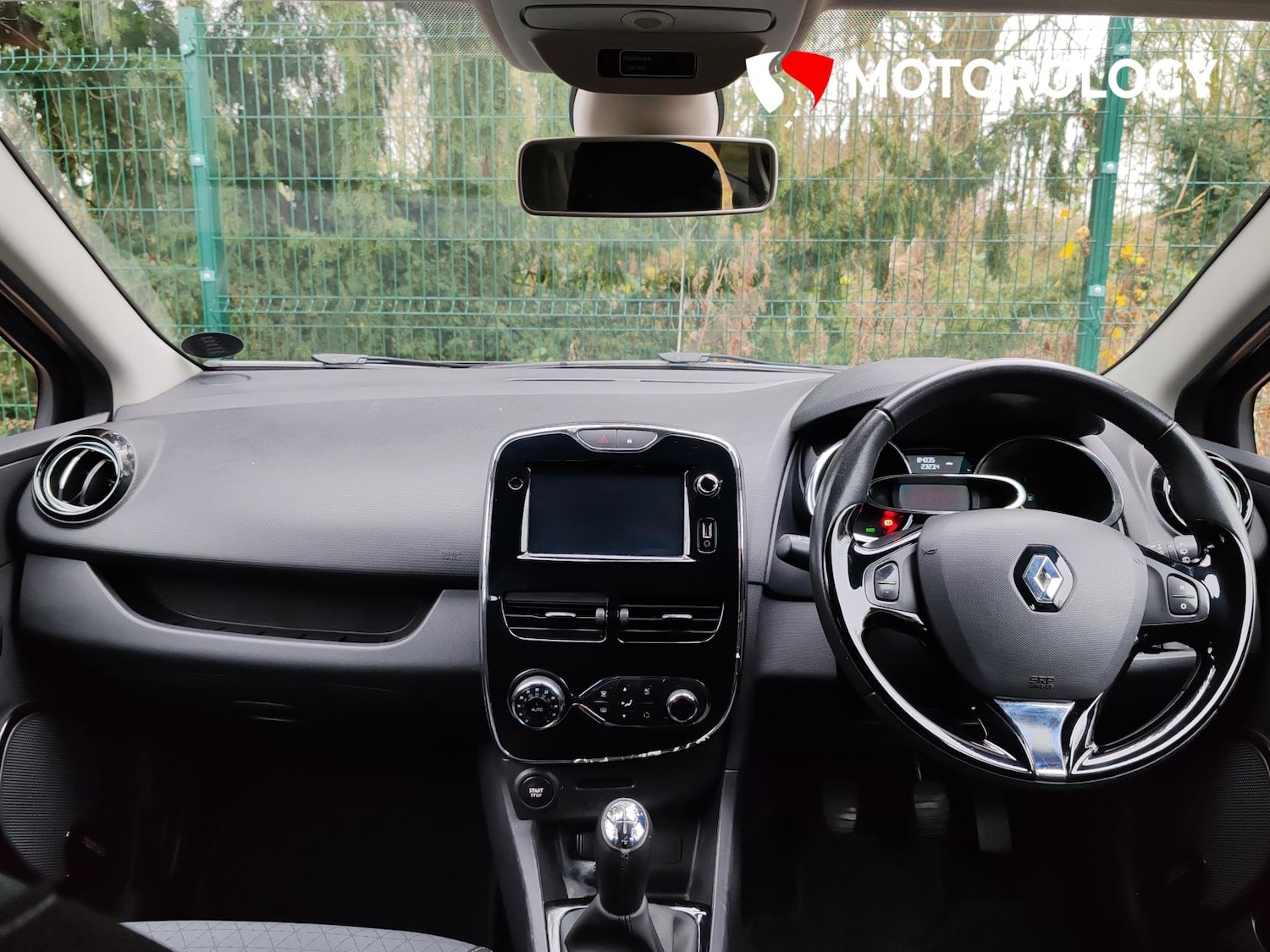 Used Renault Clio 2014 for sale - 76979763: Photo 12