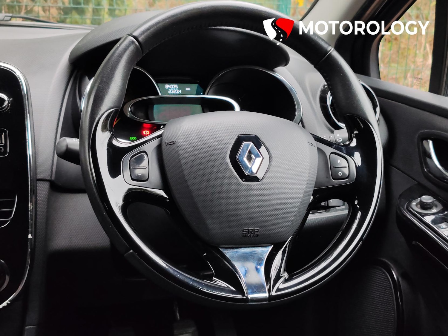 Used Renault Clio 2014 for sale - 76979763: Photo 13