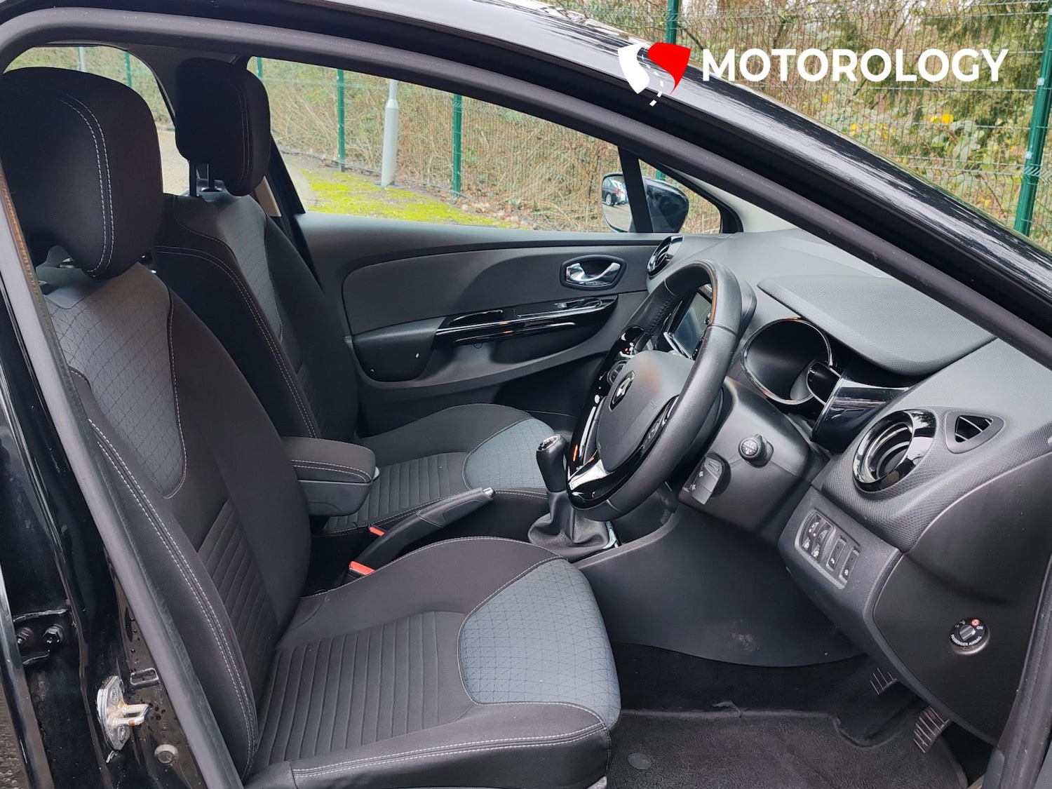 Used Renault Clio 2014 for sale - 76979763: Photo 14