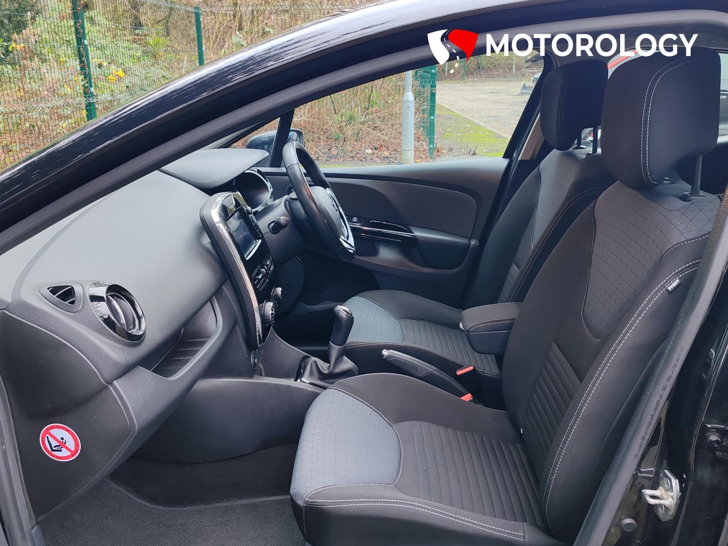 Used Renault Clio 2014 for sale - 76979763: Photo 16