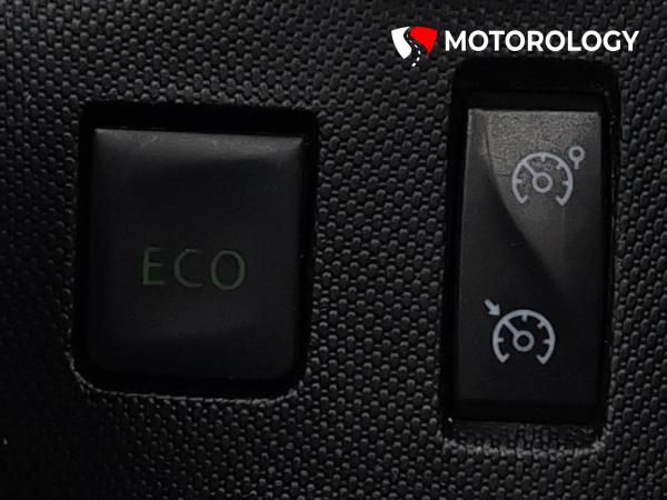 Used Renault Clio 2014 for sale - 76979763: Photo 35