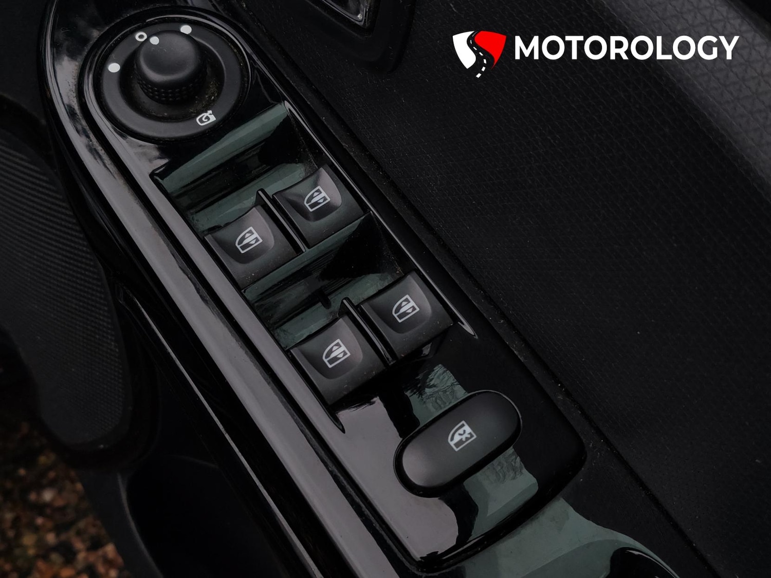 Used Renault Clio 2014 for sale - 76979763: Photo 38