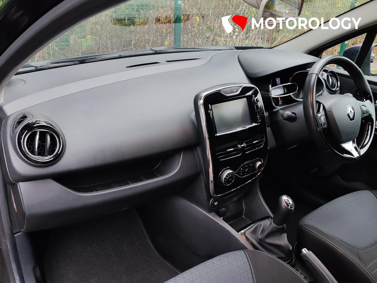 Used Renault Clio 2014 for sale - 76979763: Photo 9