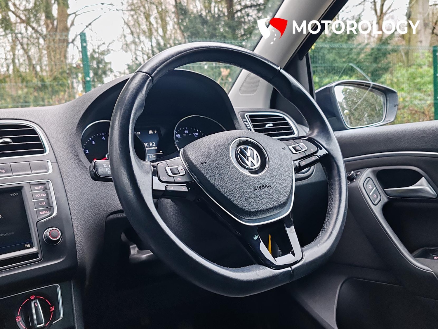 Used Volkswagen Polo 2017 for sale - 76957318: Photo 14