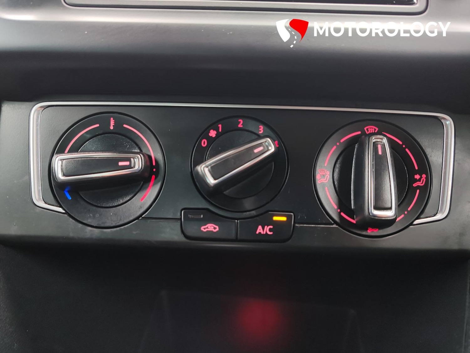 Used Volkswagen Polo 2017 for sale - 76957318: Photo 28