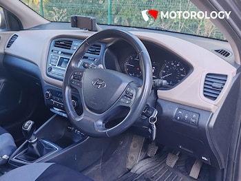 Used Hyundai i20 2015 for sale - 77339630: Photo