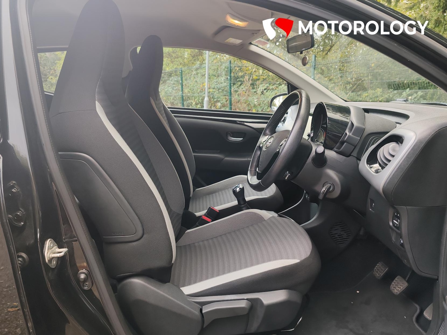 Used Toyota AYGO 2018 for sale - 76355897: Photo 12