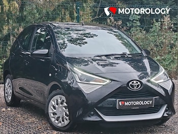2018 - 1.0 VVT-i x-play Hatchback 5dr Petrol Manual Euro 6 (71 ps)