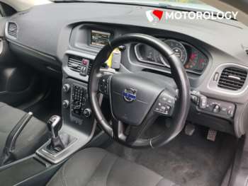 Used Volvo V40 2015 for sale - 75148230: Photo