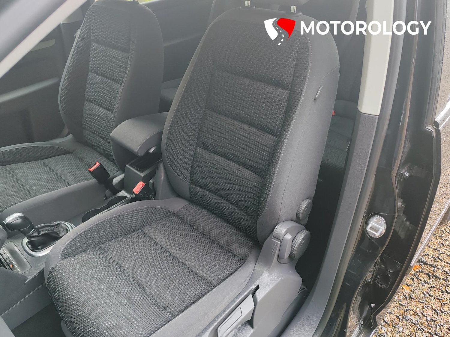 Used Volkswagen Touran 2015 for sale - 76340767: Photo 16