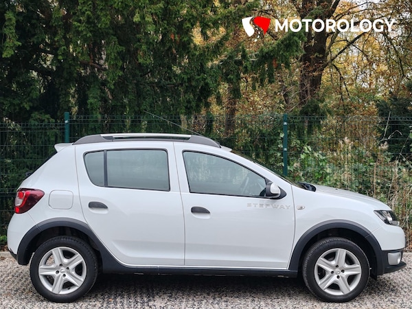 Used Dacia Sandero Stepway 2016 for sale - 76263484: Photo 9