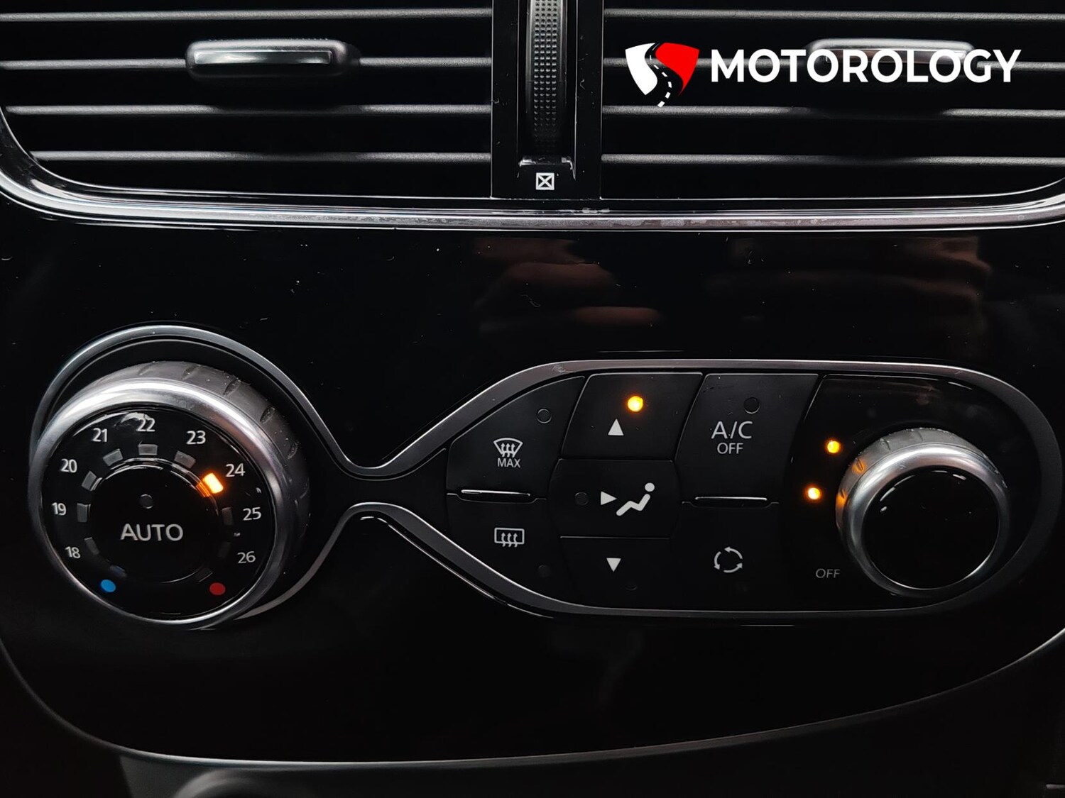 Used Renault Clio 2018 for sale - 77504515: Photo 25