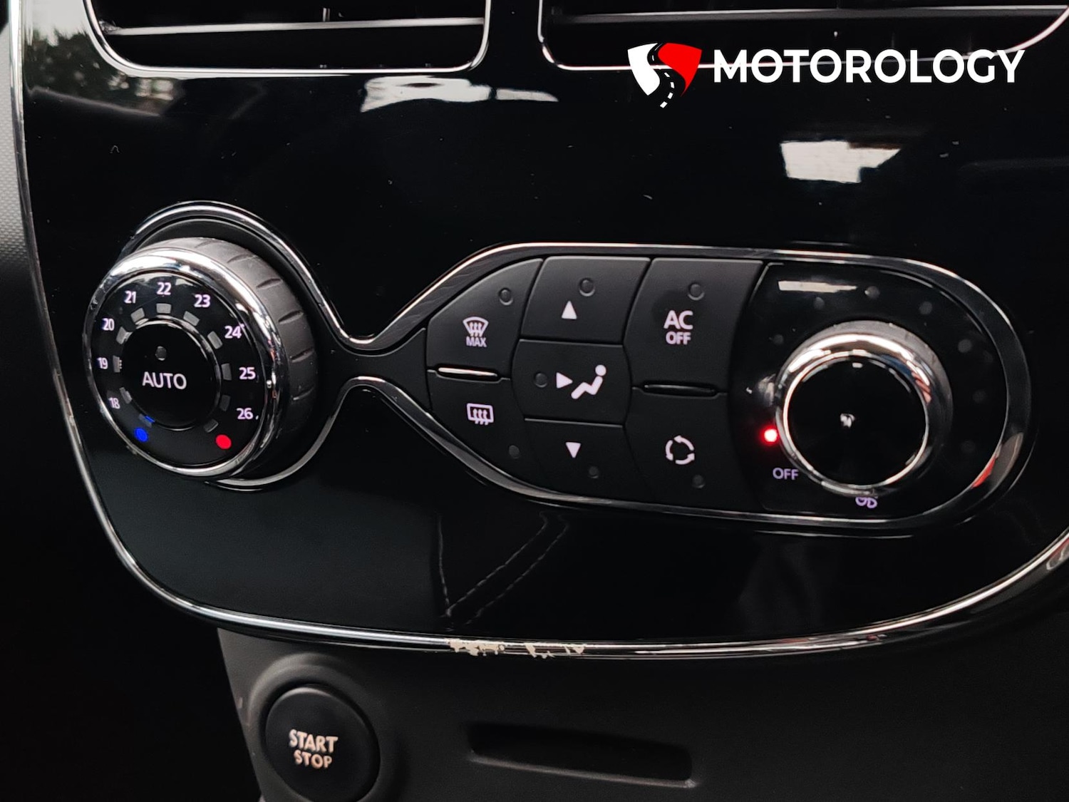 Used Renault Clio 2014 for sale - 77420625: Photo 24