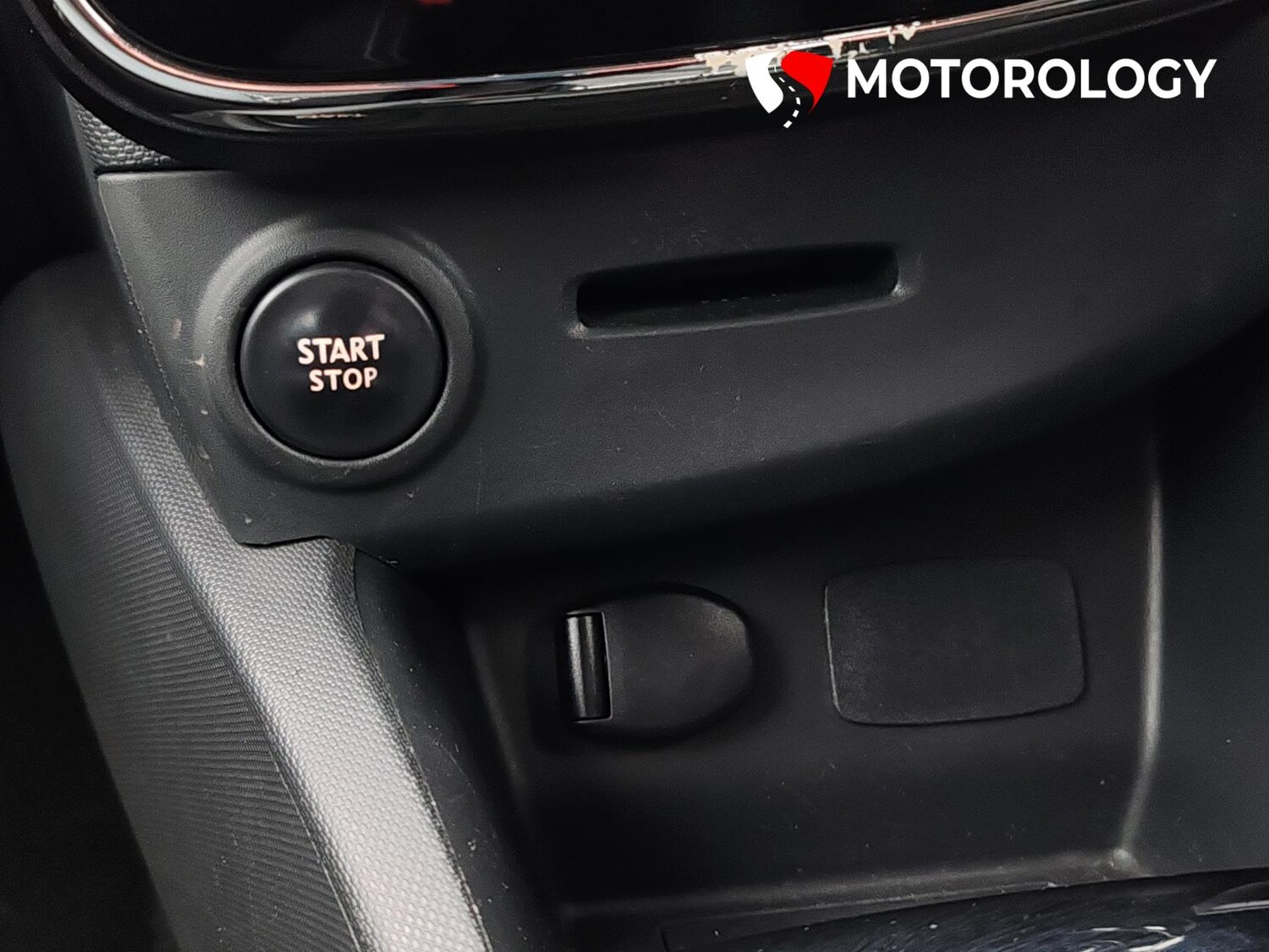 Used Renault Clio 2014 for sale - 77420625: Photo 34