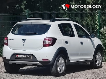 Used Dacia Sandero Stepway 2015 for sale - 75556221: Photo