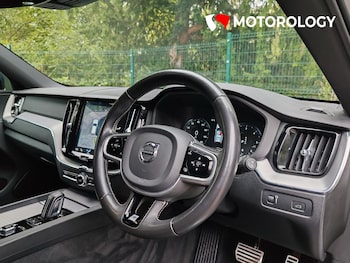 Used Volvo XC60 2020 for sale - 76184590: Photo 3