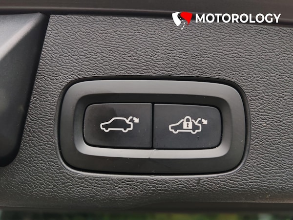 Used Volvo XC60 2020 for sale - 76184590: Photo 51