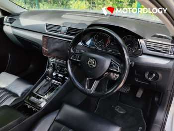 Used Skoda Superb 2019 for sale - 75260934: Photo
