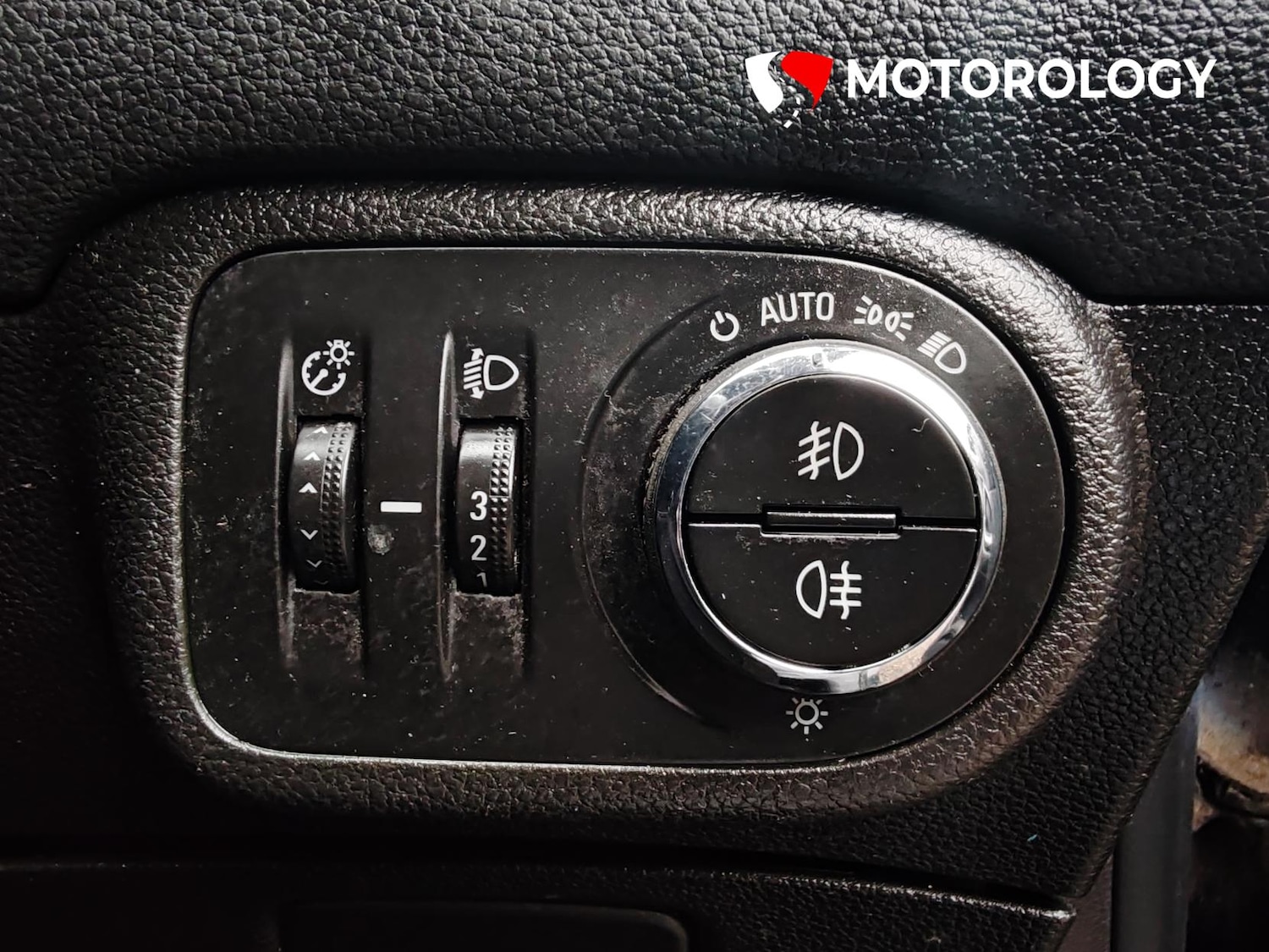 Used Vauxhall Zafira Tourer 2015 for sale - 76662895: Photo 33