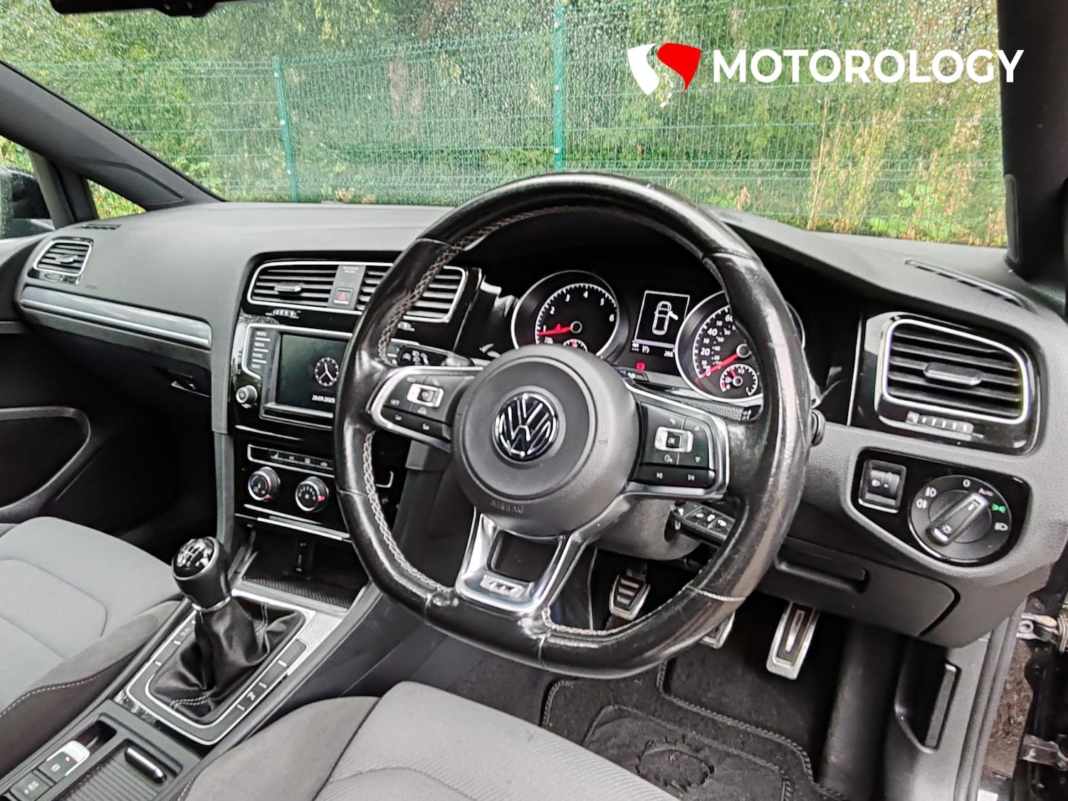 Used Volkswagen Golf 2015 for sale - 76017018: Photo 3