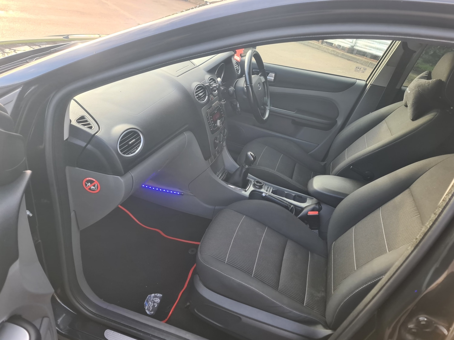 Used Ford Focus 2010 for sale - 77610639: Photo 15