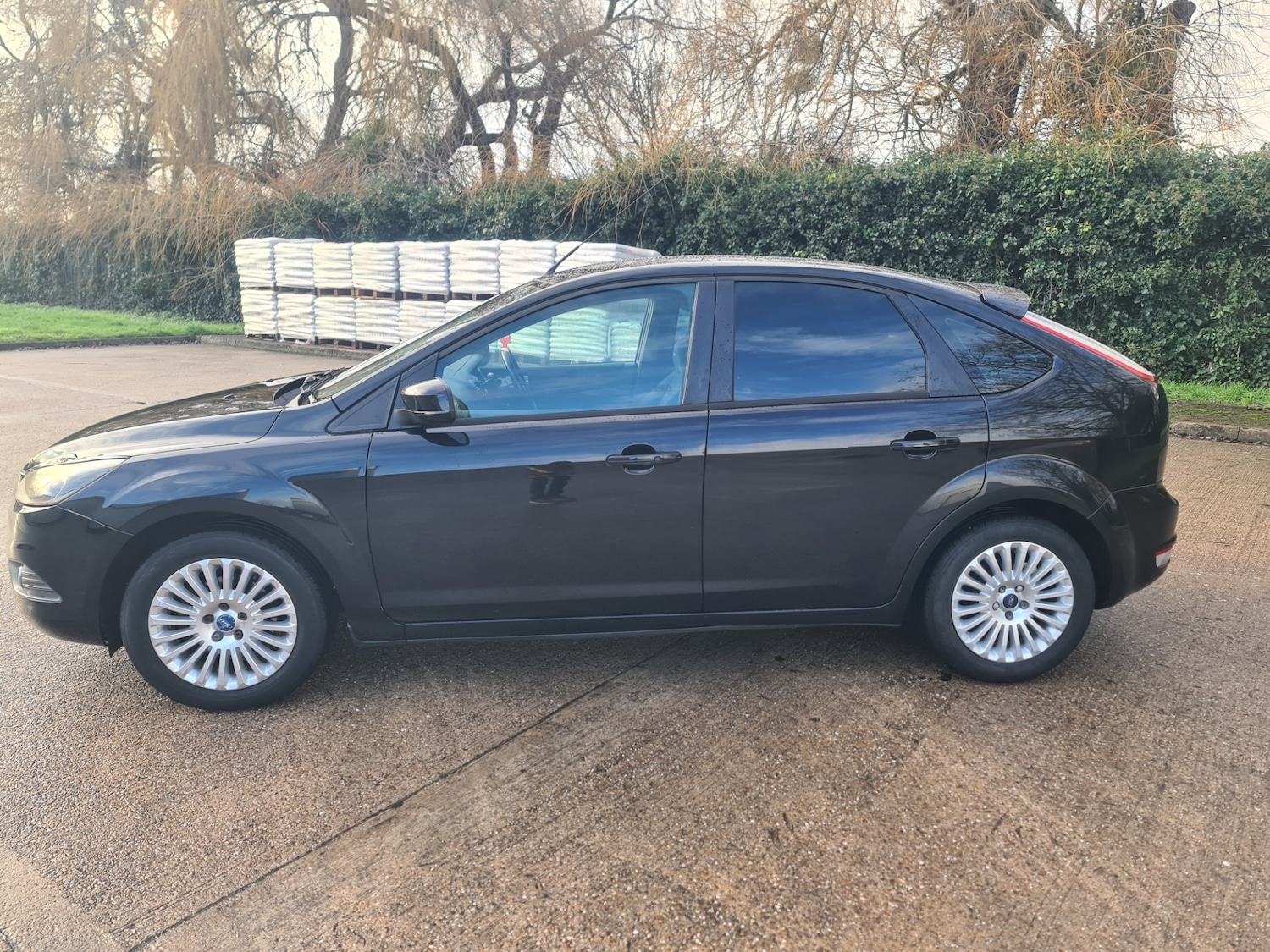 Used Ford Focus 2010 for sale - 77610639: Photo 8