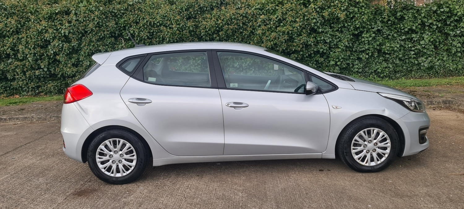 Used Kia Ceed 2017 for sale - 76299520: Photo 1