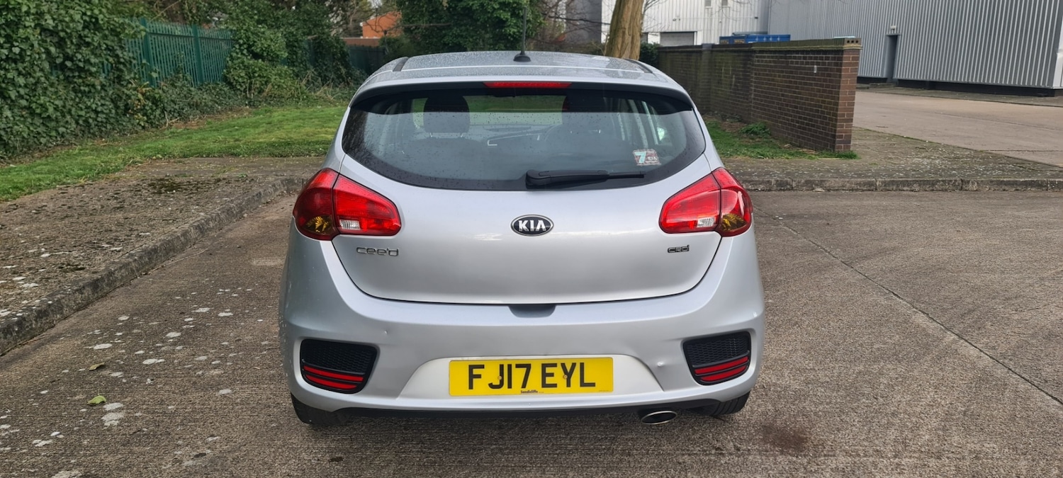 Used Kia Ceed 2017 for sale - 76299520: Photo 12