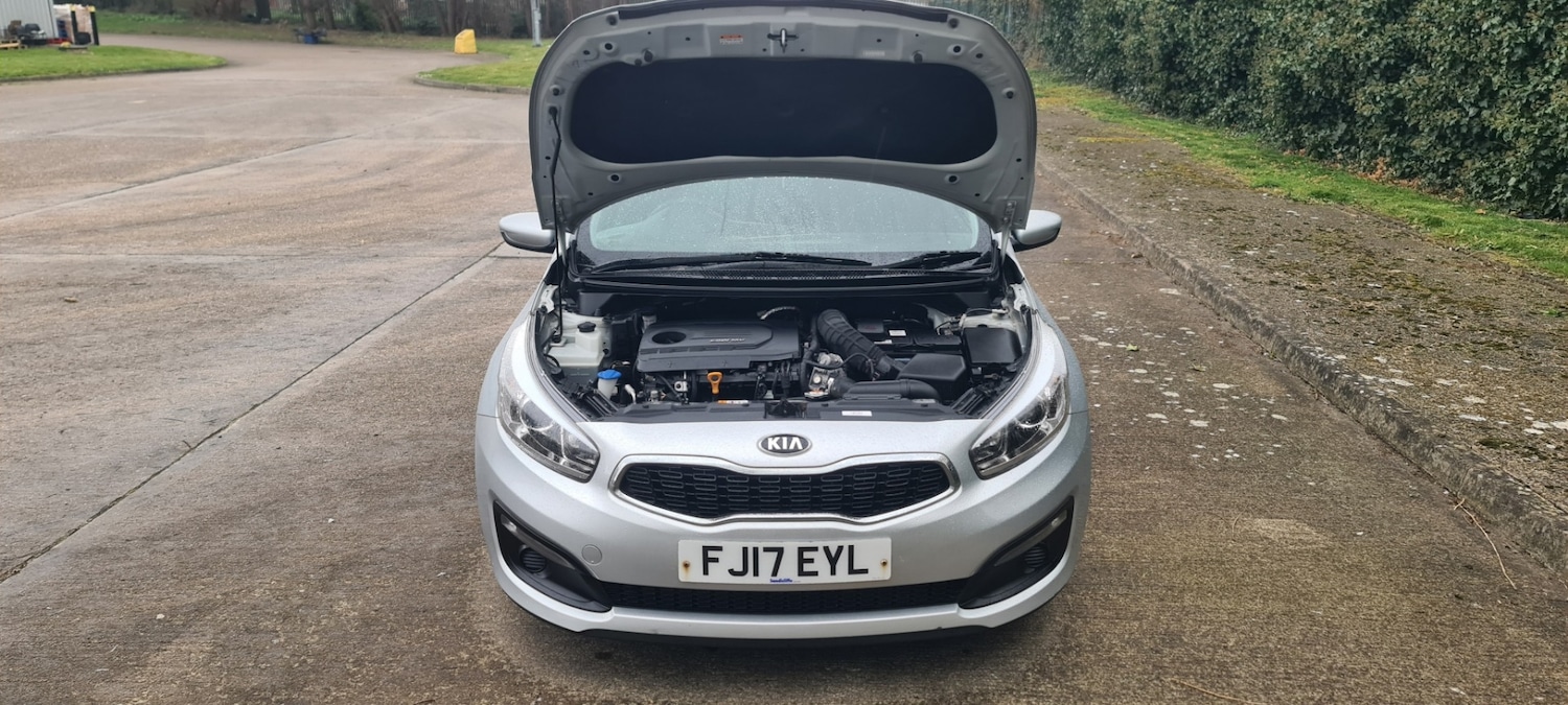 Used Kia Ceed 2017 for sale - 76299520: Photo 17