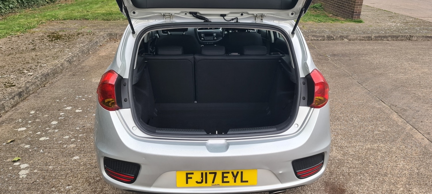 Used Kia Ceed 2017 for sale - 76299520: Photo 19