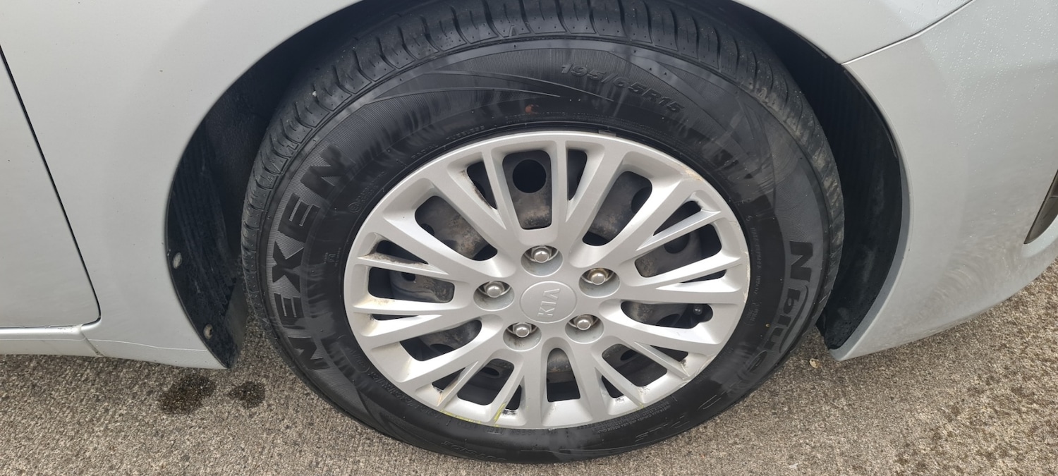 Used Kia Ceed 2017 for sale - 76299520: Photo 21