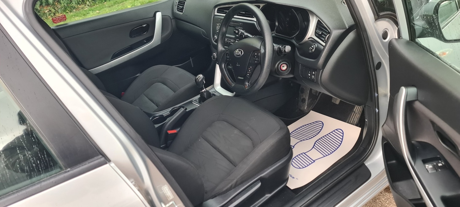 Used Kia Ceed 2017 for sale - 76299520: Photo 3