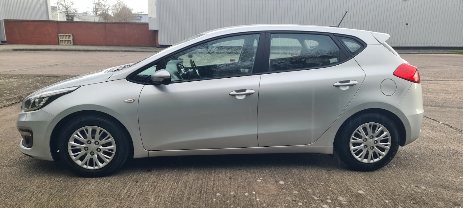 Used Kia Ceed 2017 for sale - 76299520: Photo 8