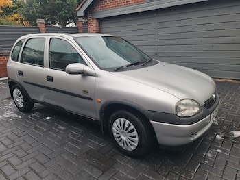 Used Vauxhall Corsa 1998 for sale - 76305864: Photo