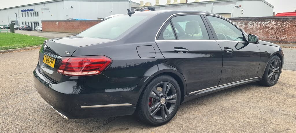 Used Mercedes-Benz E Class 2015 for sale - 76305350: Photo 3