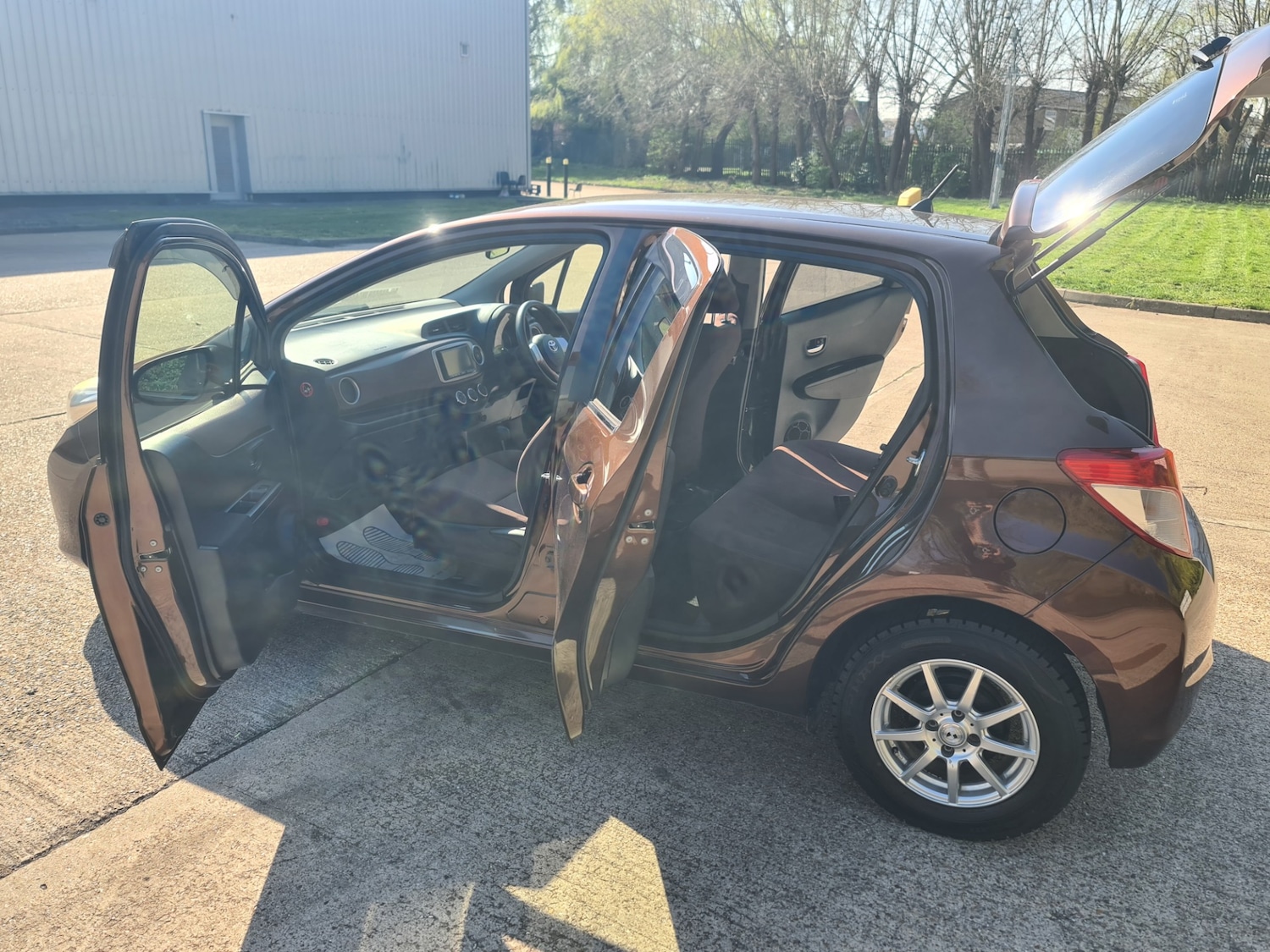 Used Toyota Yaris 2013 for sale - 77976889: Photo 19