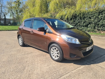 Used Toyota Yaris 2013 for sale - 77976889: Photo