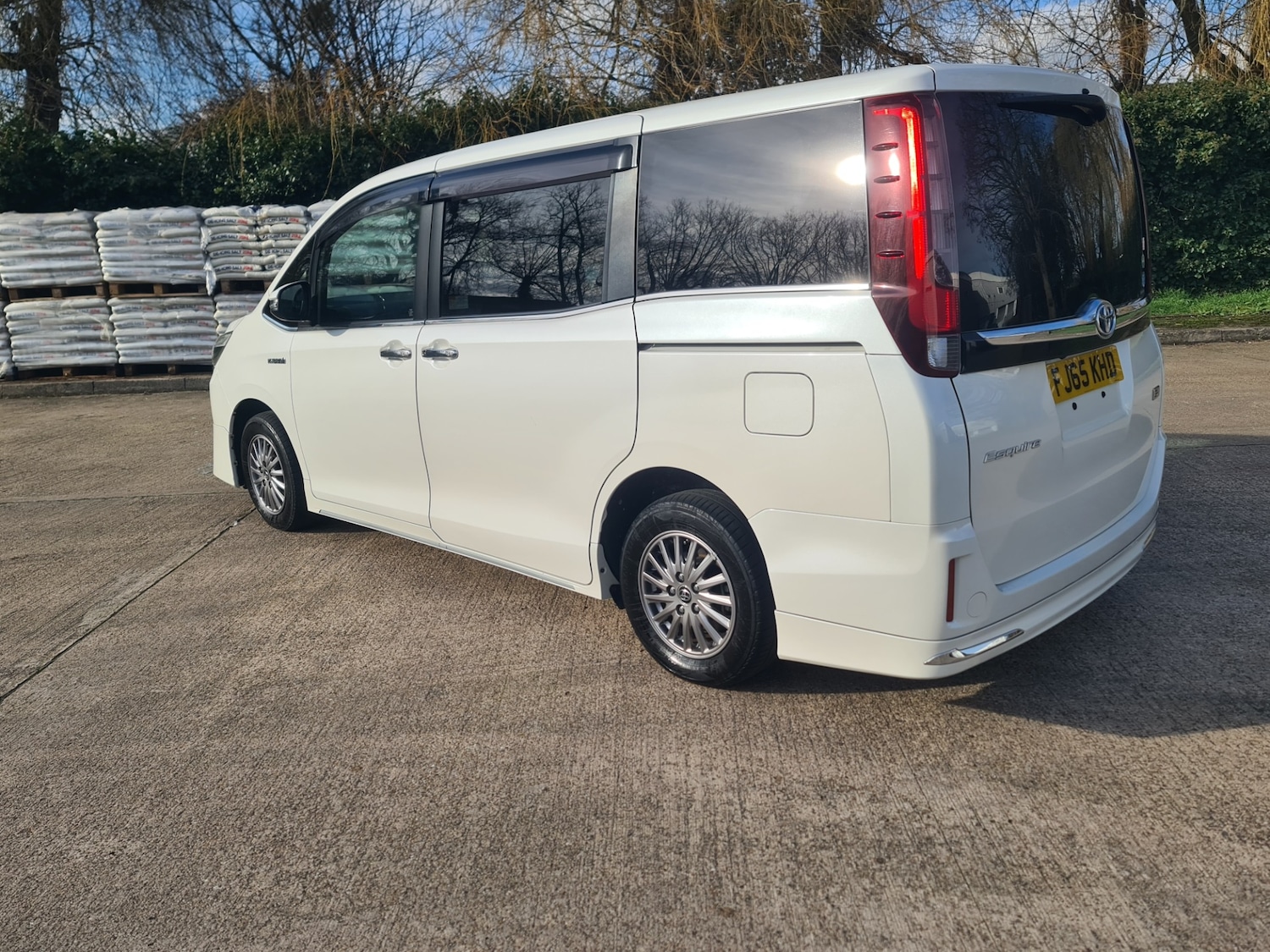 Used Toyota Noah 2015 for sale - 77158728: Photo 12