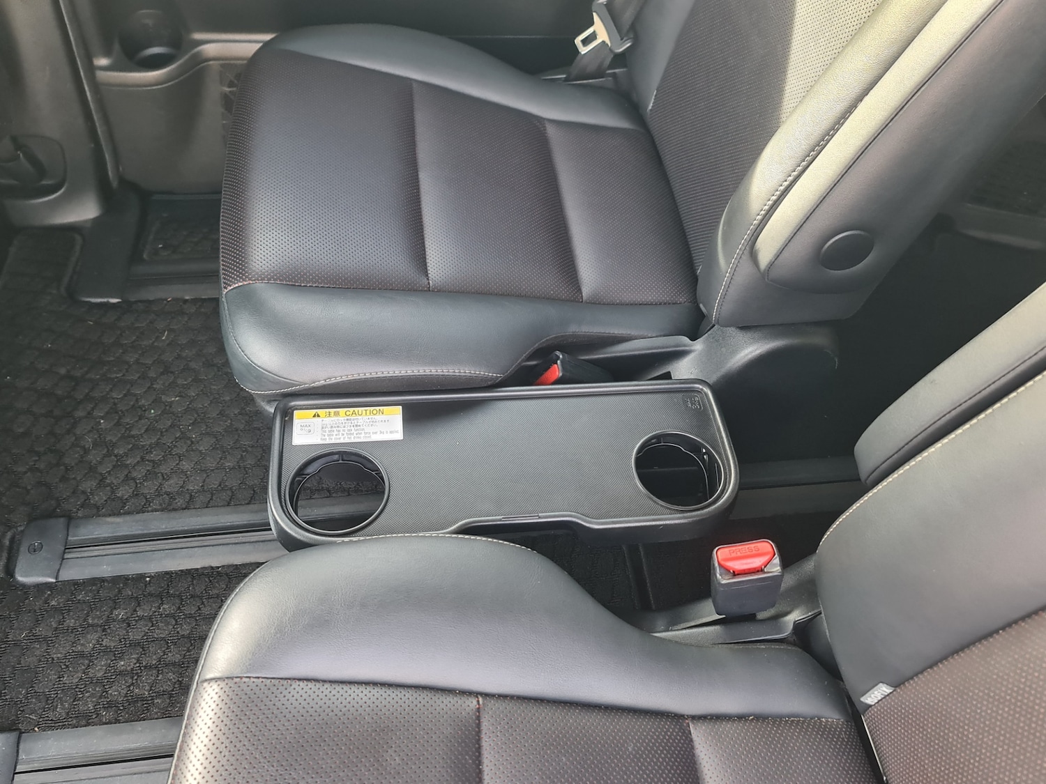 Used Toyota Noah 2015 for sale - 77158728: Photo 19