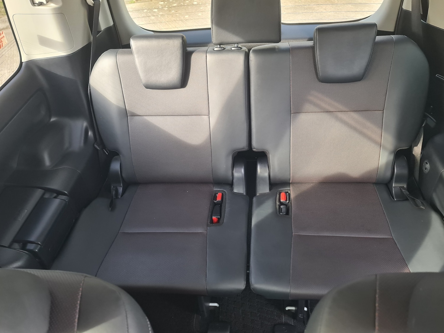 Used Toyota Noah 2015 for sale - 77158728: Photo 22