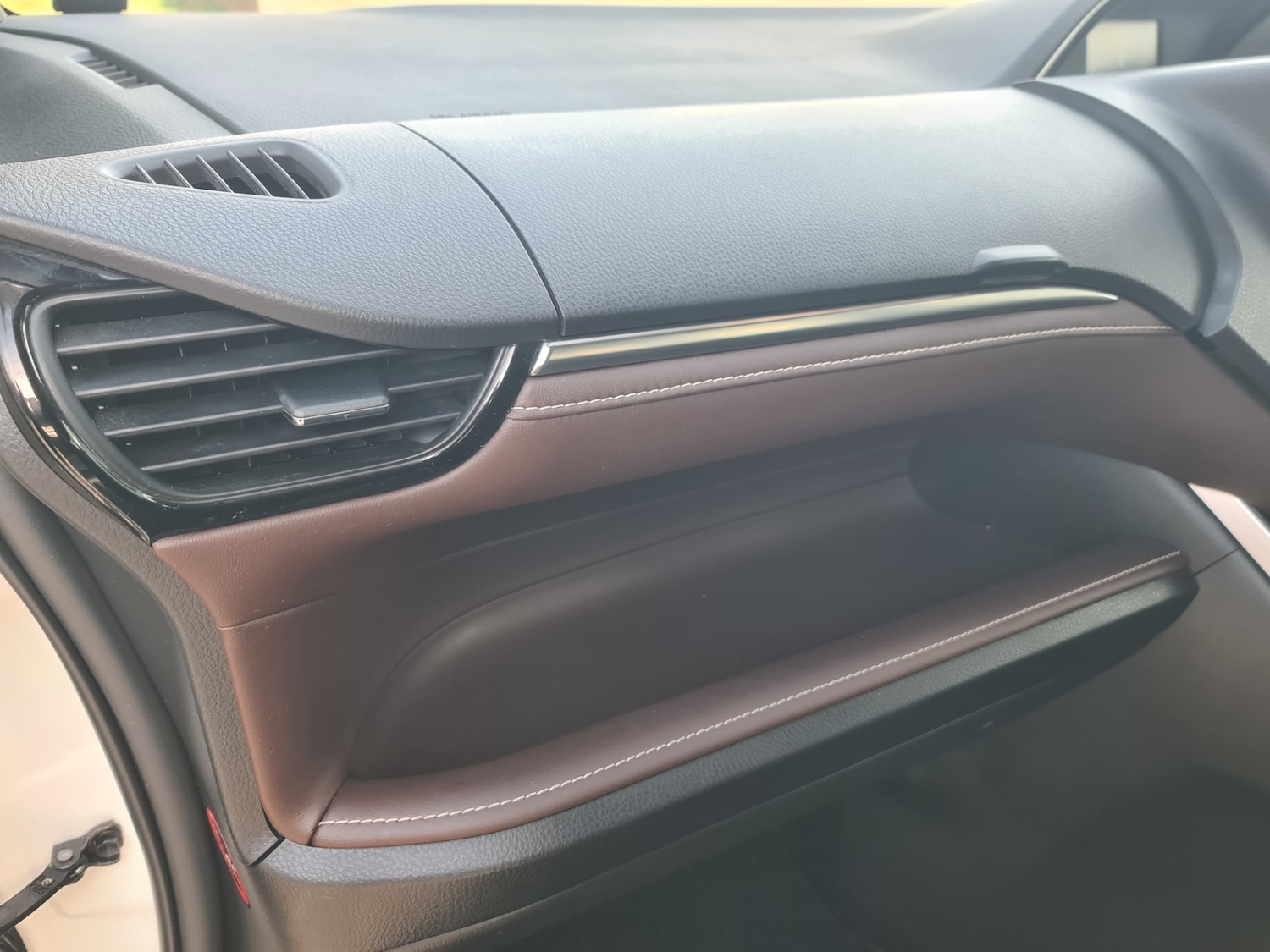 Used Toyota Noah 2015 for sale - 77158728: Photo 25