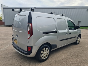 Used Renault Kangoo 2017 for sale - 76301188: Photo
